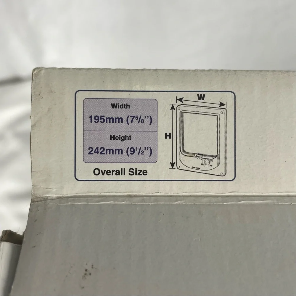 BNIB Cat Mate electromagnetic cat flap